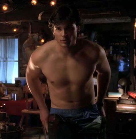 Sam Witwer recounts an incident when he was forced to shave his chest for a shirtless scene in Smallville season 8. Kicking off on The WB in 2001, Smallville followed the adventures of Clark Kent (Tom Welling) before he truly became Superman. Unlike the many superhero shows on TV today, Smallville never had Welling fully suit up as Superman ...